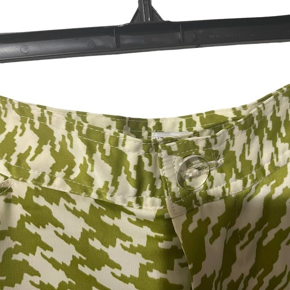 NWT Urban Outfitters Green & White Satin Olympia Print Crop Pants - Picture 6 of 15